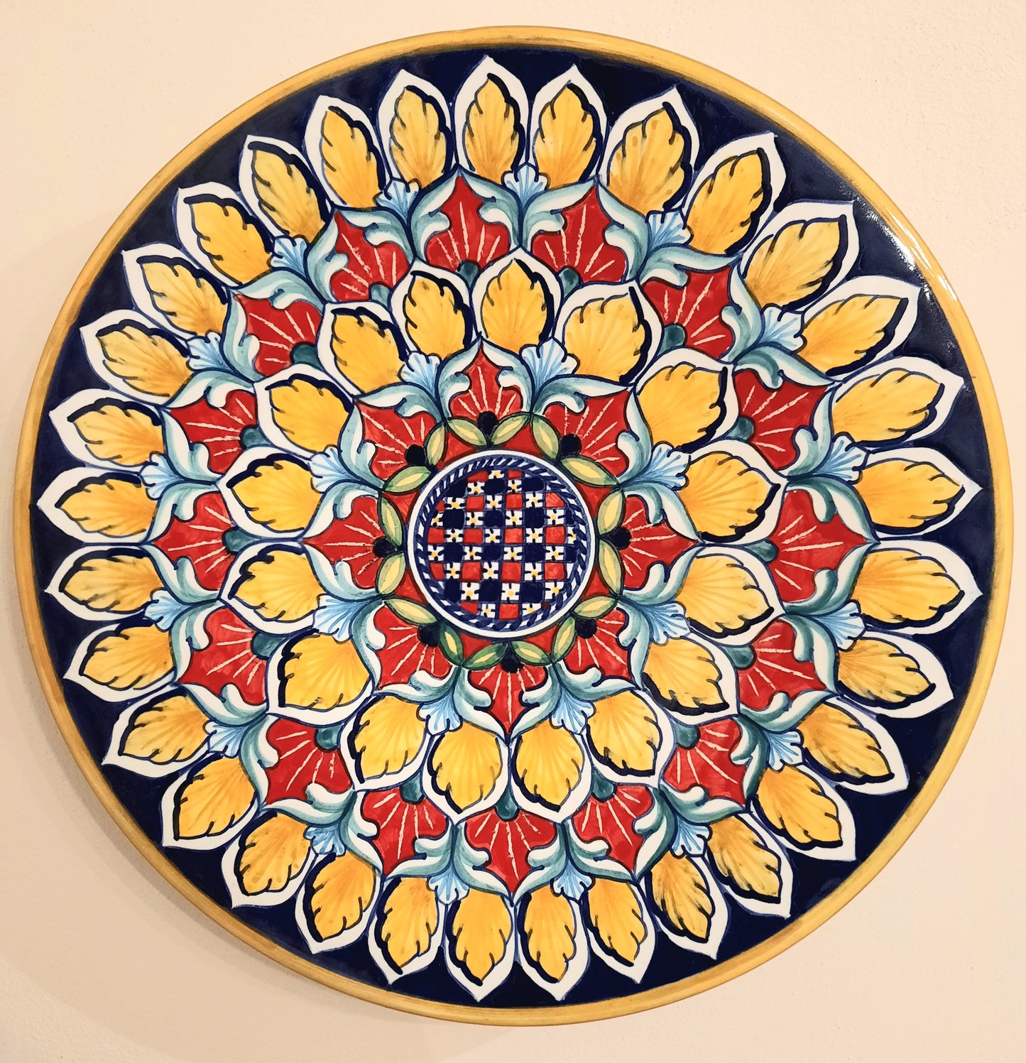 Vario geometric Plate cm 25