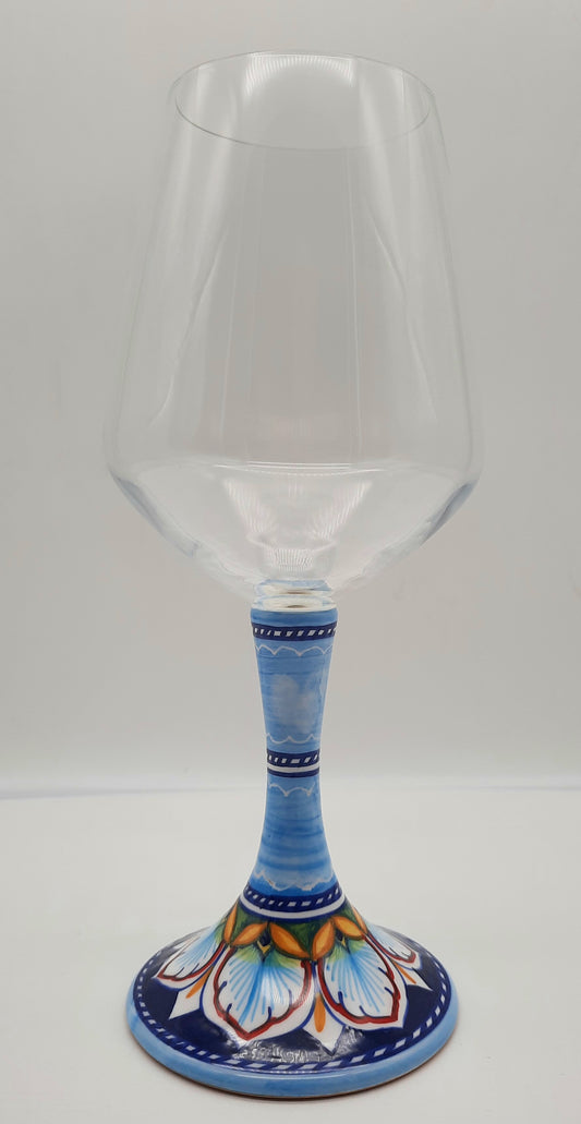 Calice in ceramica 55cl. Piedistallo in ceramica dipinto a mano e calice in vetro cristallino. Una combinazione unica di design e delicatezza.