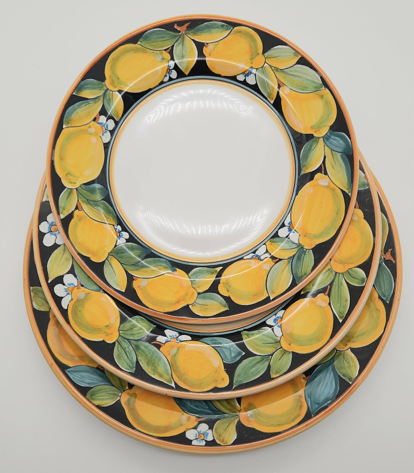 Lemons decoration table place