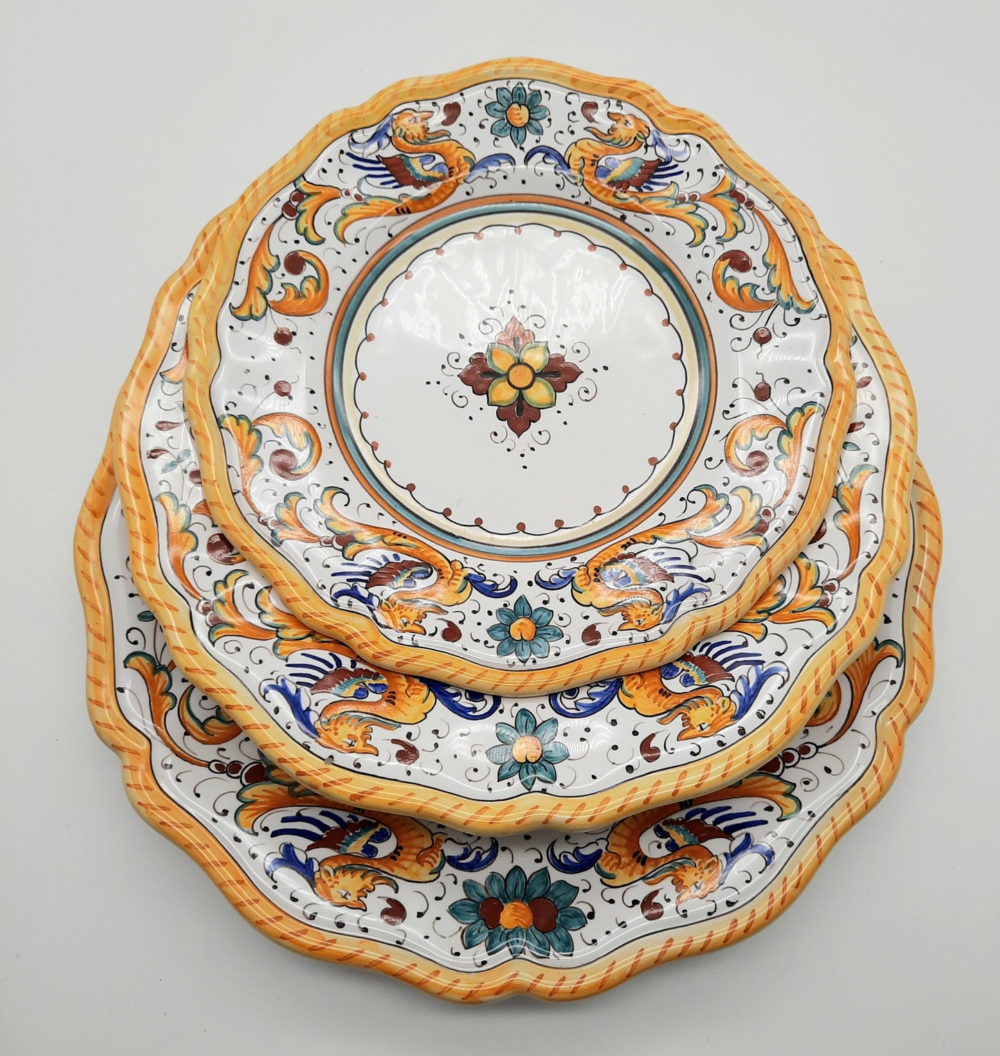 Table place with Raphaelesque decoration