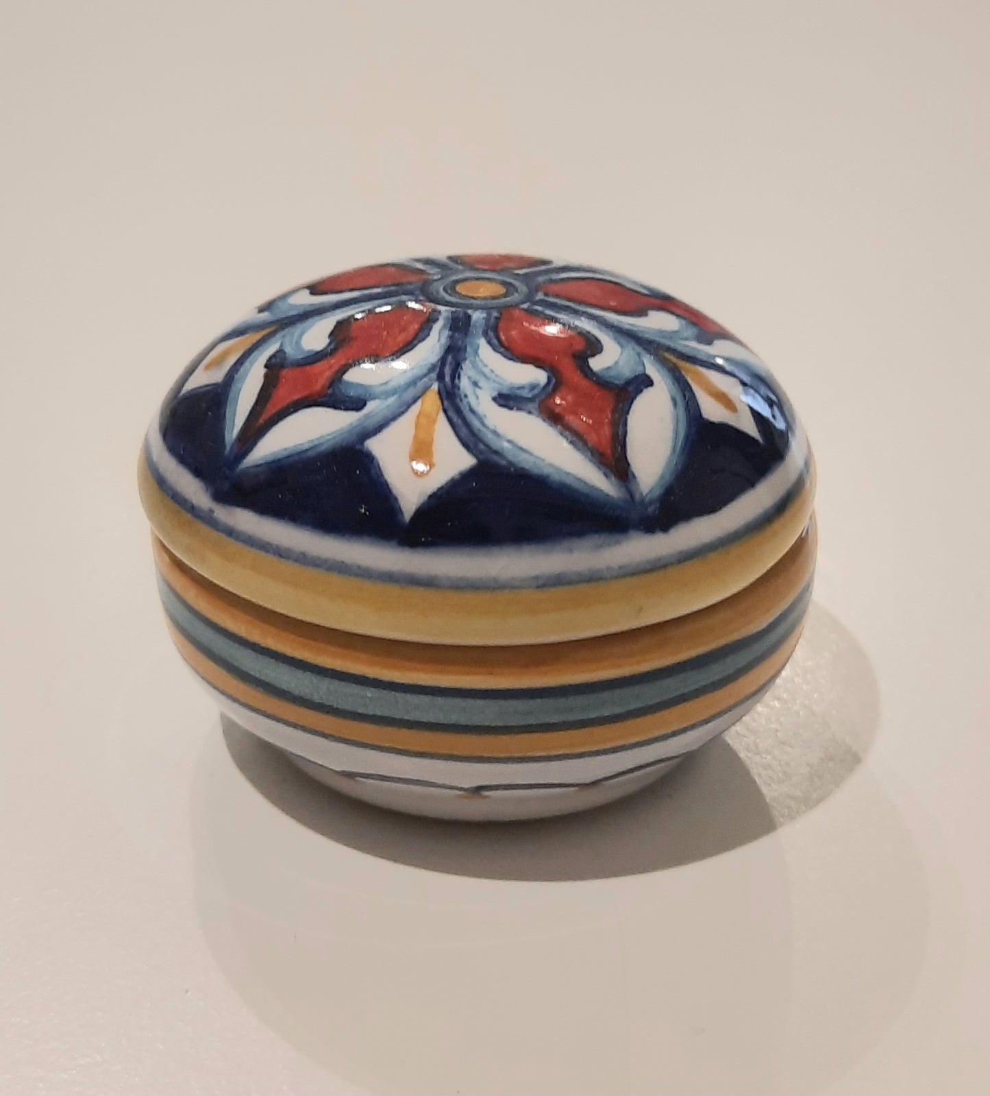 Rounded box 5 cm
