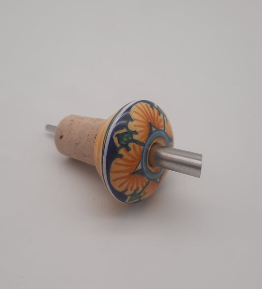 Gocciolatoio per olio in ceramica dipinto a mano. Adattabile a tutte le bottiglie d'olio. Utile e colorato per la tua tavola.