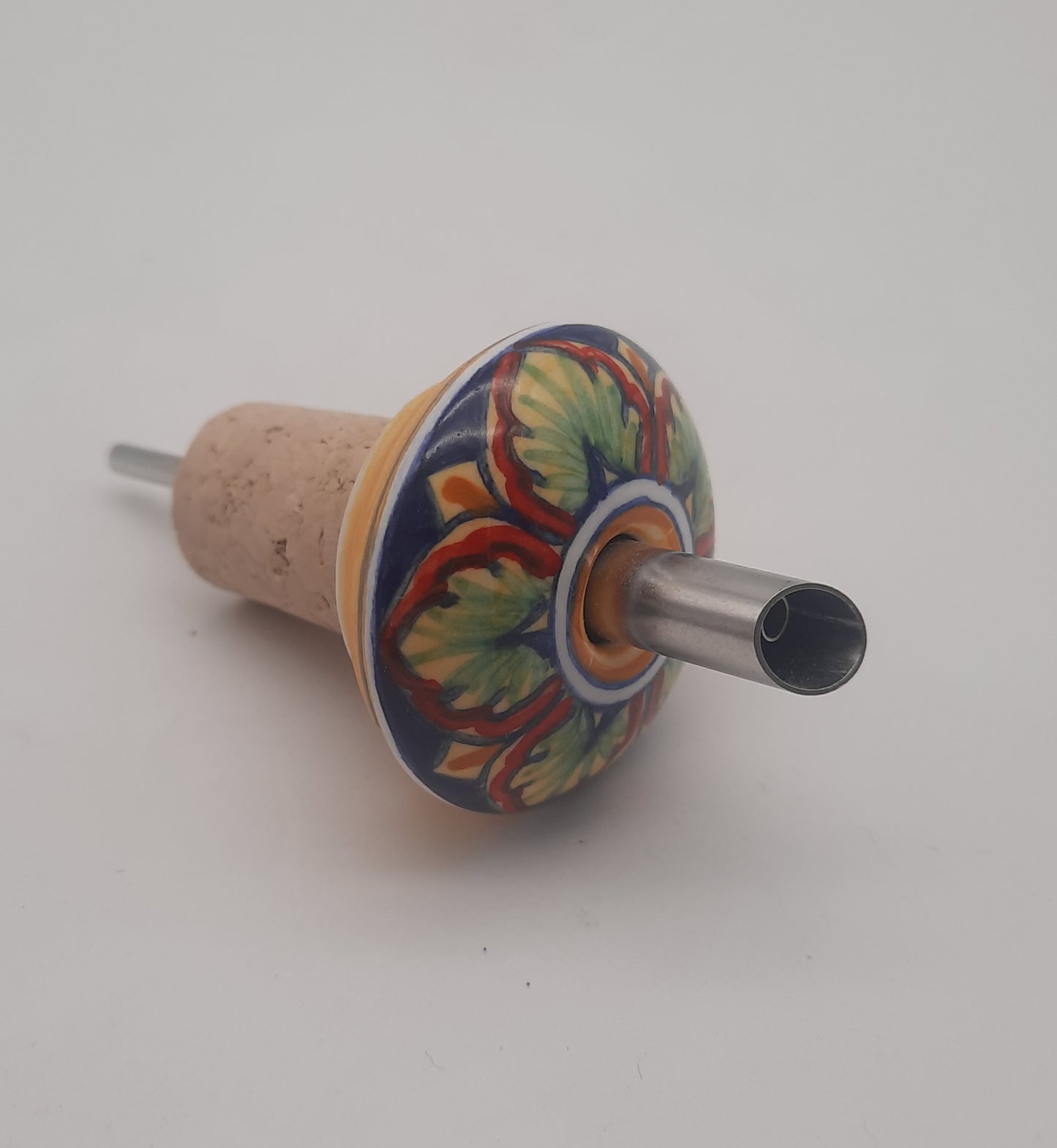Gocciolatoio per olio in ceramica dipinto a mano. Adattabile a tutte le bottiglie d'olio. Utile e colorato per la tua tavola.