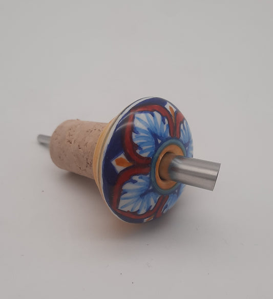 Gocciolatoio per olio in ceramica dipinto a mano. Adattabile a tutte le bottiglie d'olio. Utile e colorato per la tua tavola.