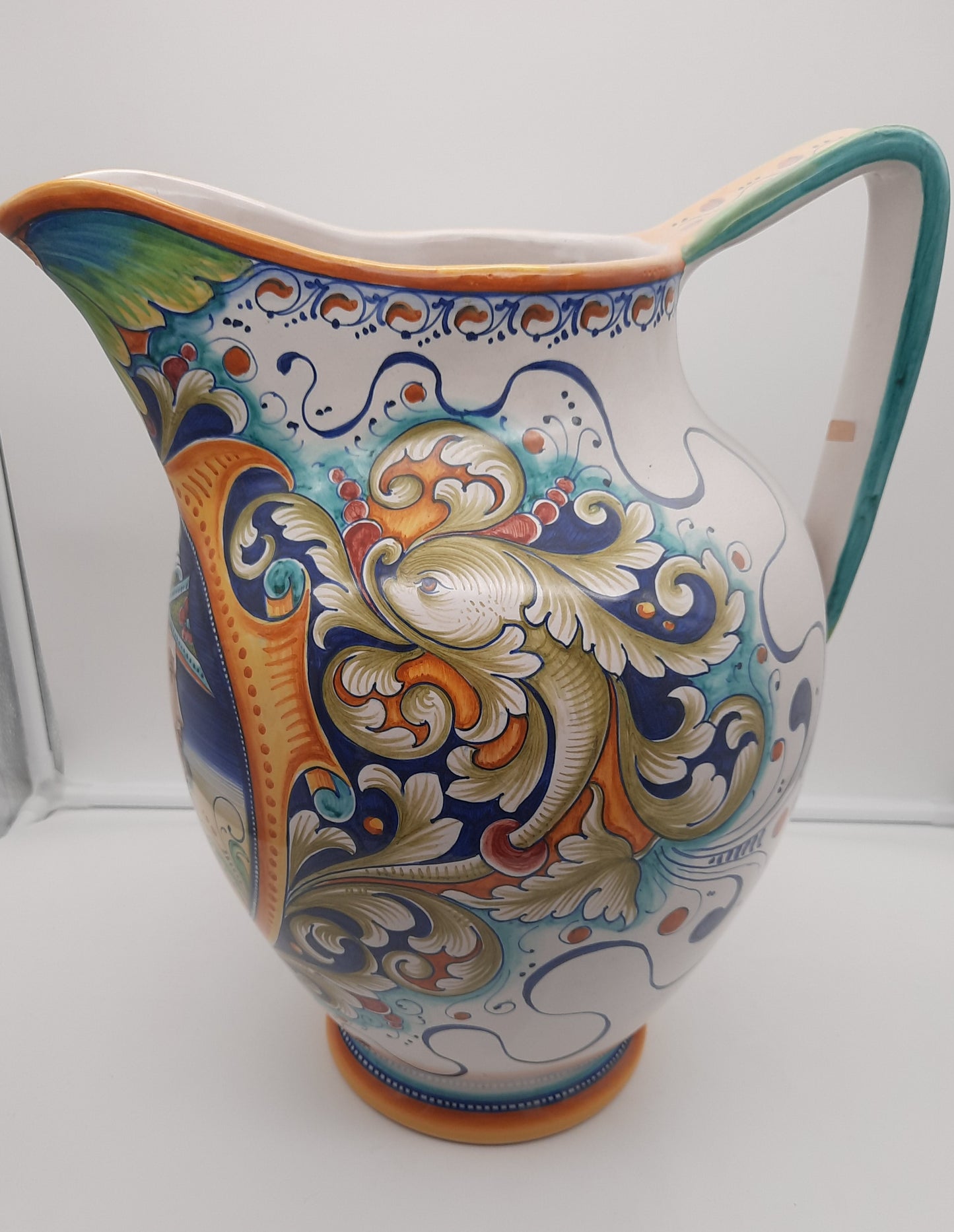 Brocca Classica cm 37 raffigurante Uomo Rinascimentale. Un pezzo classico e importante dipinto a mano.