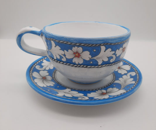 Tazza da latte con piattino