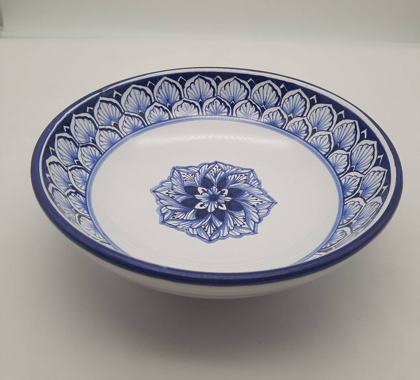 Ciotola cm 20 in ceramica dipinta a mano decoro Blù