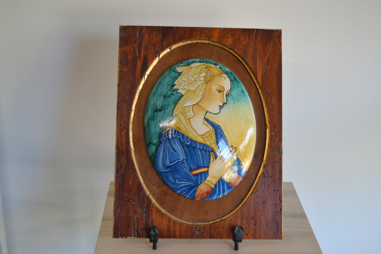 Madonna del Lippi on an oval