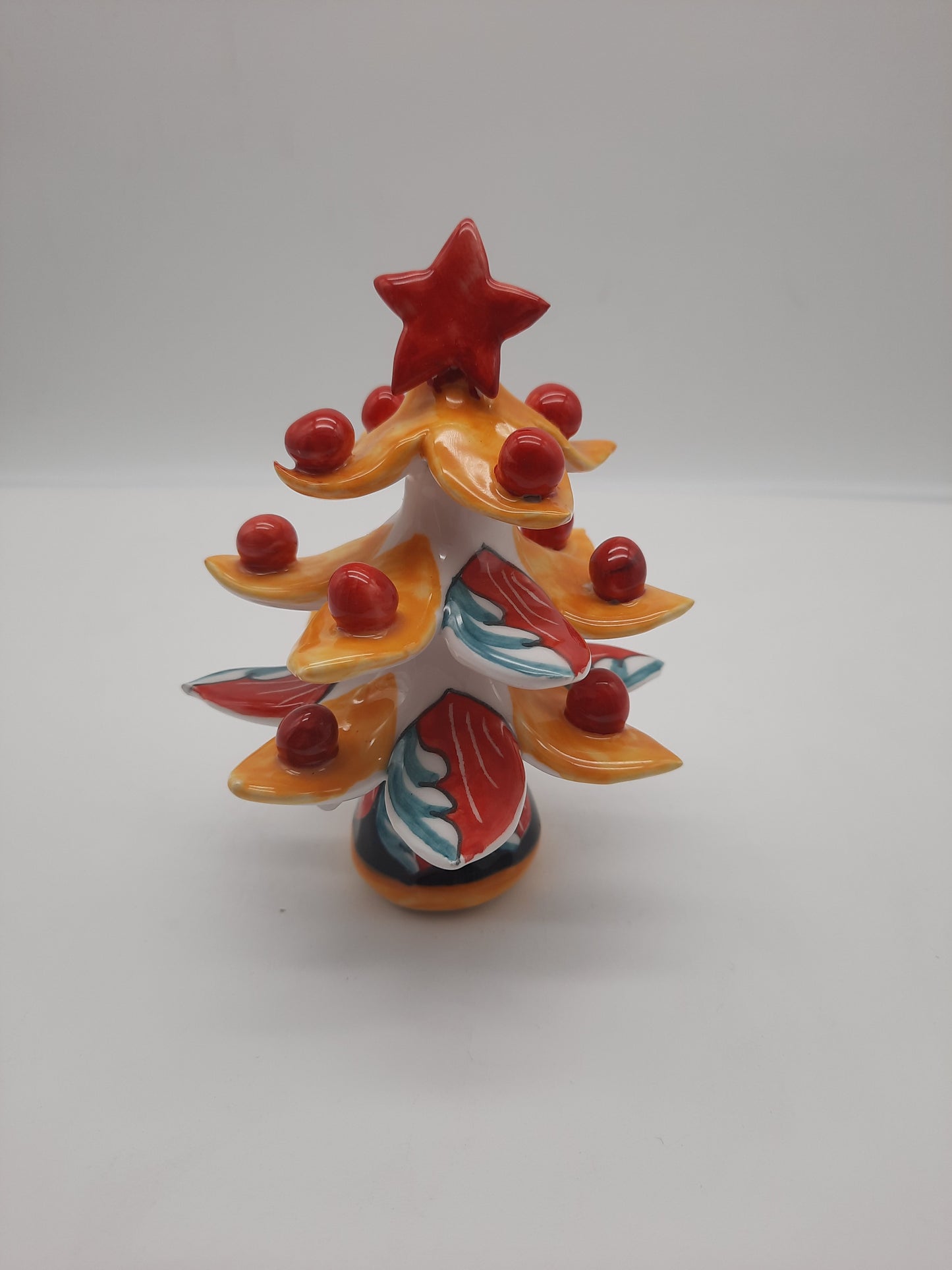 Albero di Natale in Ceramica interamente dipinto a mano. Un pensiero originale e unico